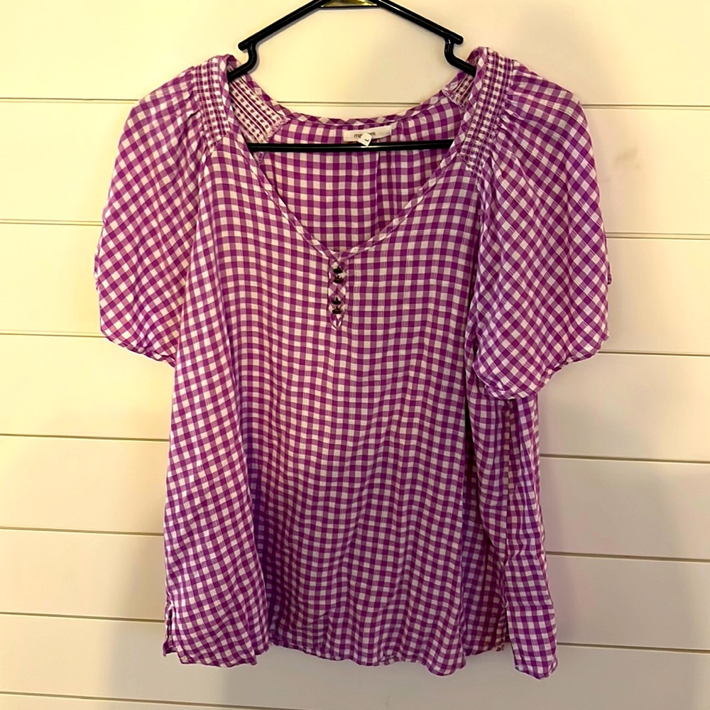 Cute, comfy top nice for spring or summer!
